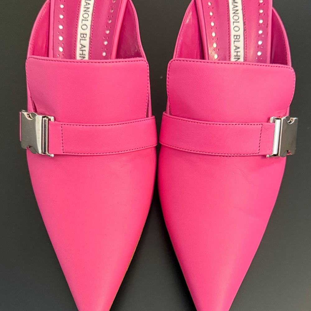 Manolo Blahnik Fuchsia Mules with Silver Buckle - Picture 13 of 15